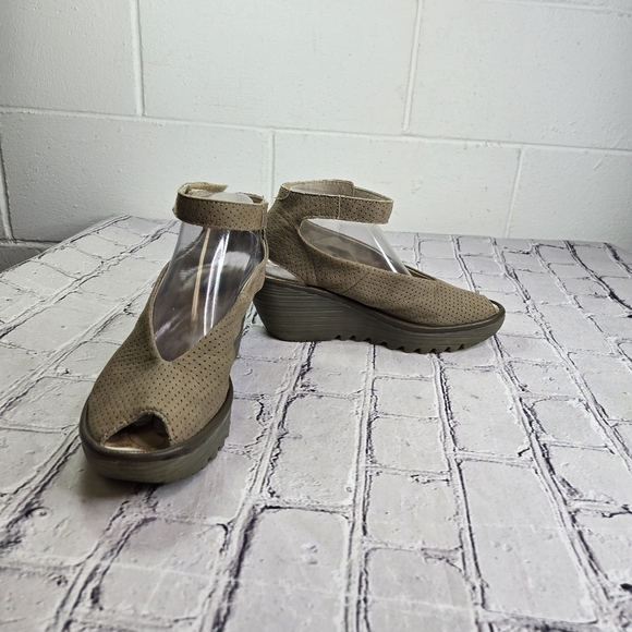 Fly London Yala beige perforated open toe ankle strap wedge heel - Picture 9 of 11